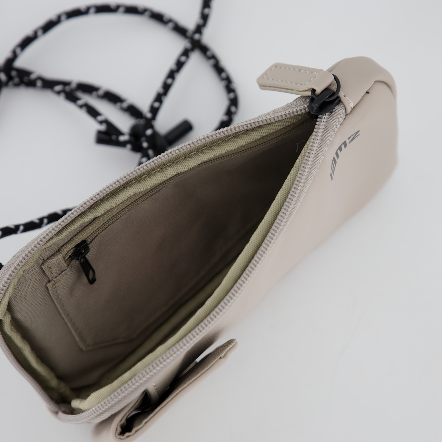 Zwei CAP30 Cargo Phone Bag