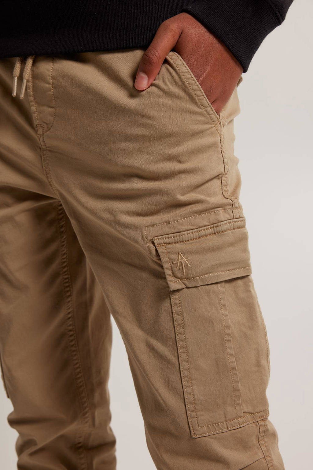 America Today slim fit cargobroek Pharrel JR zand