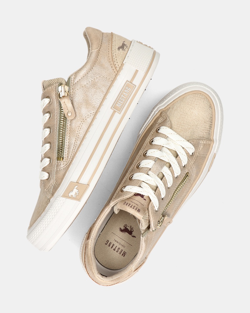Mustang Lage sneakers  - goud