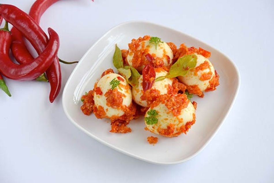 Telur Balado: ei in chilisaus
