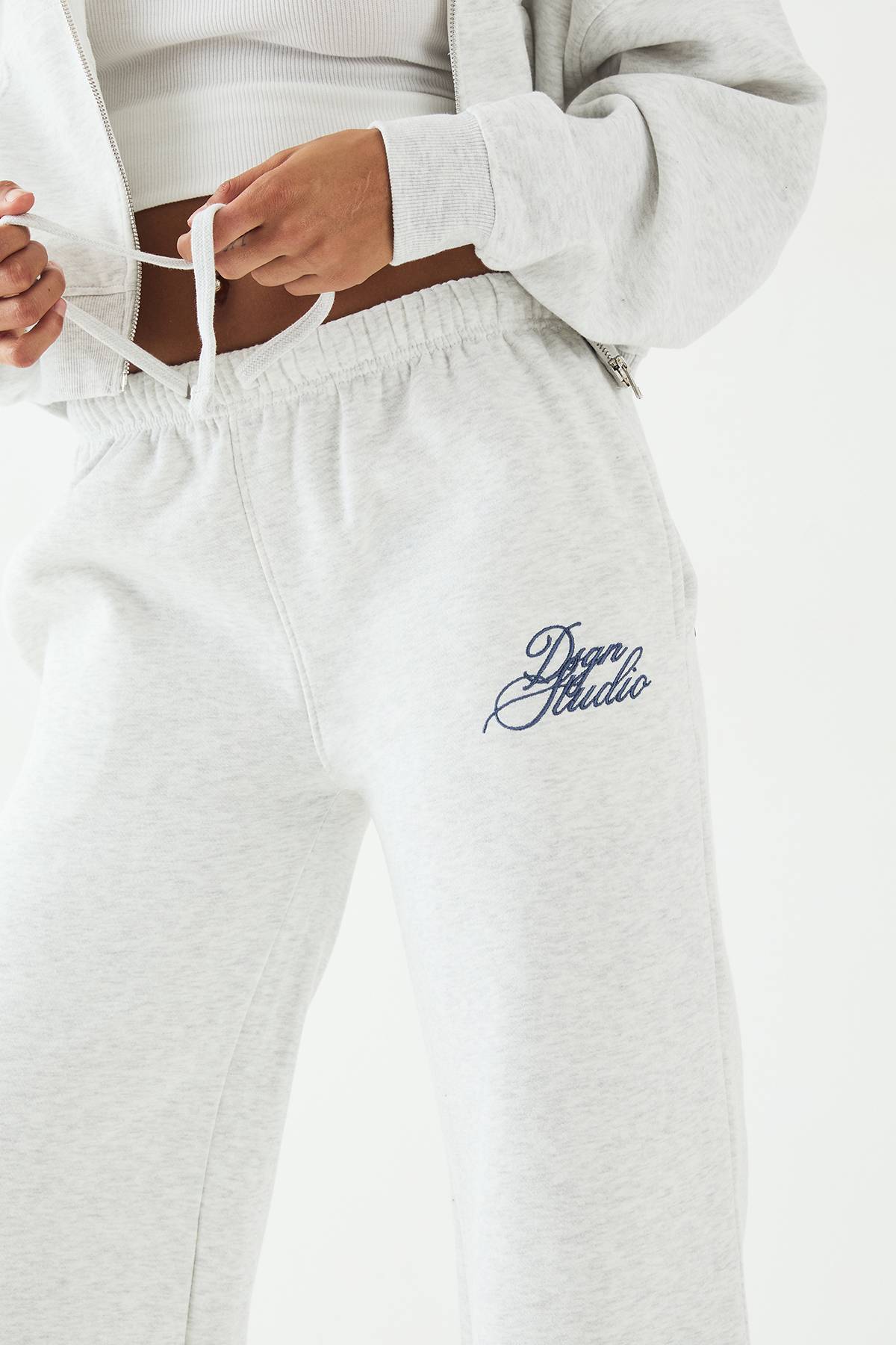 Jogging DSGN Studio Contrast Script Coupe Droite