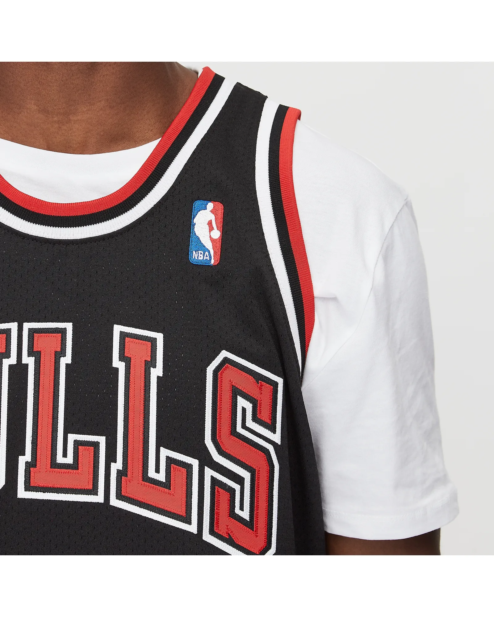 Mitchell & Ness NBA Authentic Jersey Chicago Bulls Alternate 1997-98 Michael Jordan #23