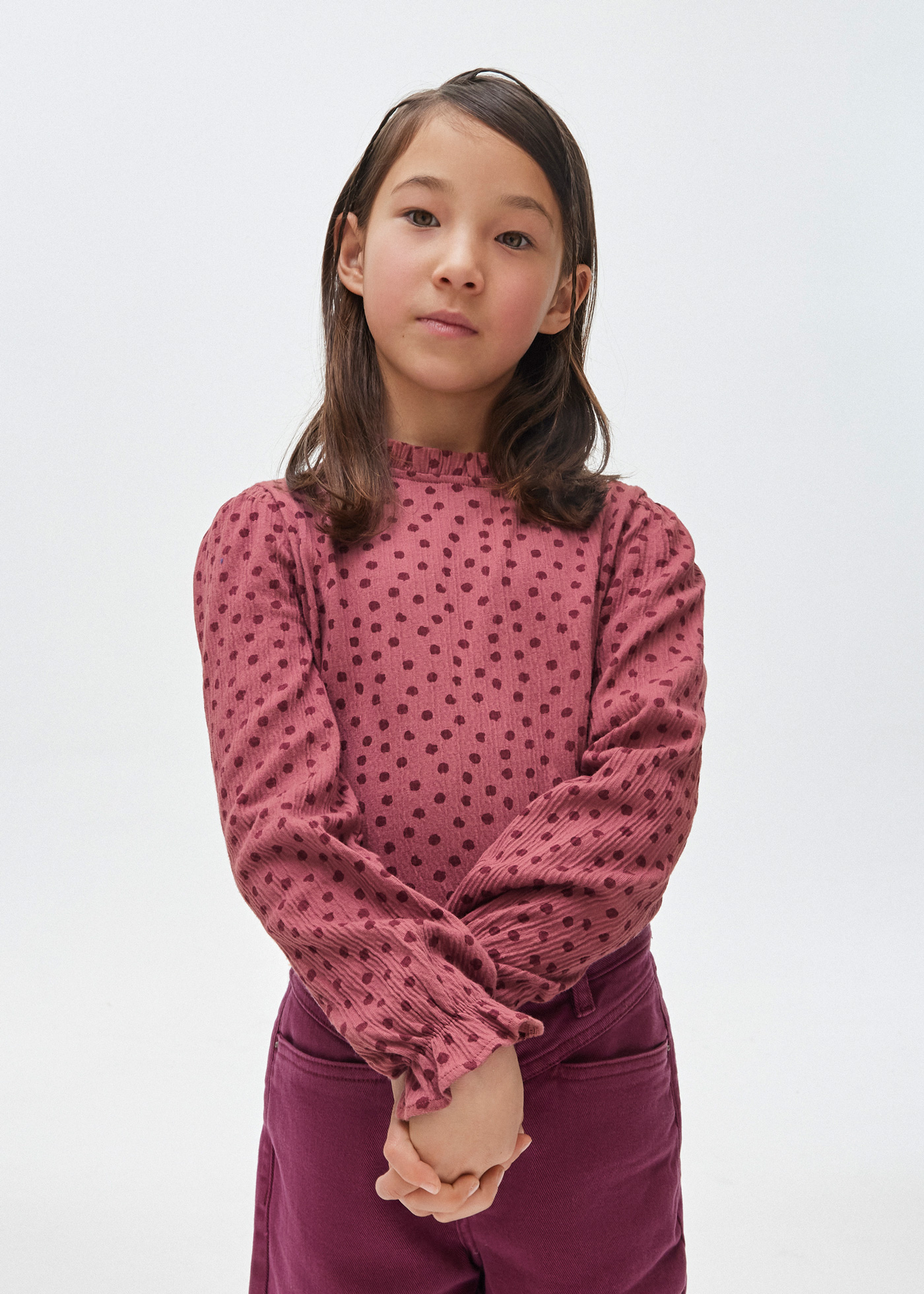 Camiseta de bolinhas, estilo chambray, infantil.