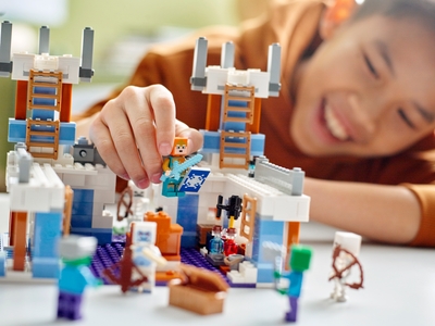 LEGO Het IJskasteel (21186)