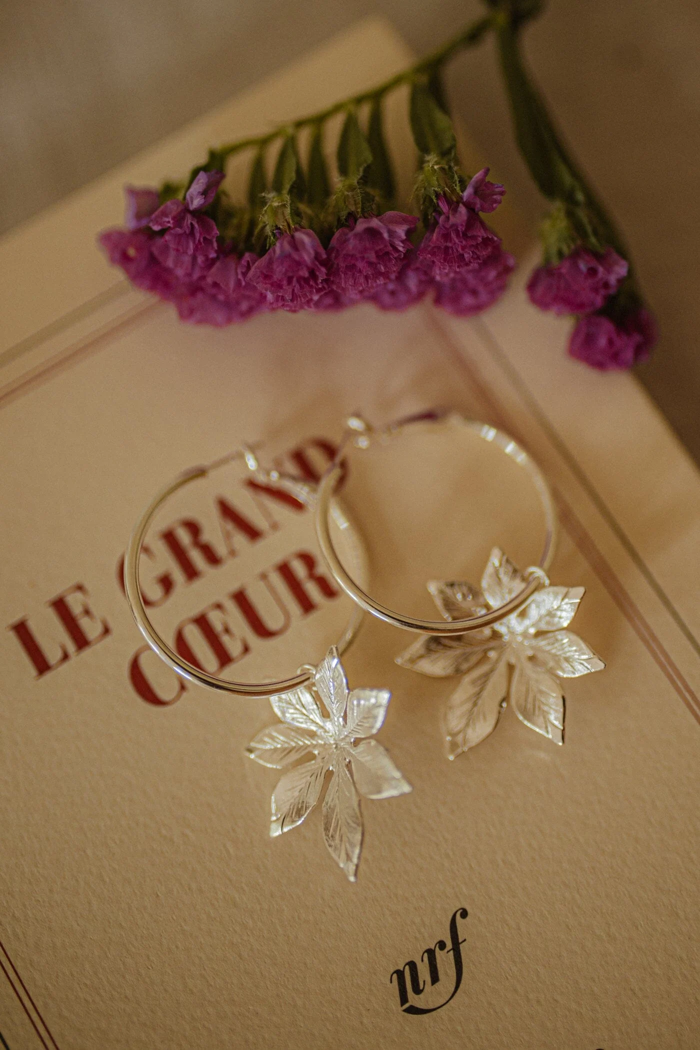 CHLORIS - Petites boucles d'oreilles créoles fleurs plaqué argent | Argent