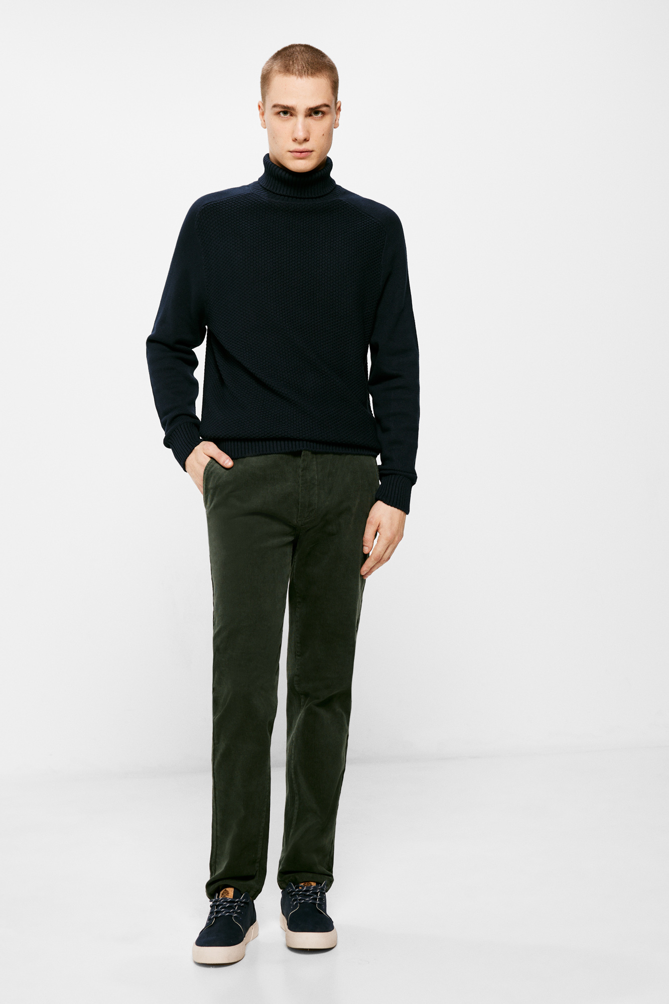 Chino micro veludo cotelê