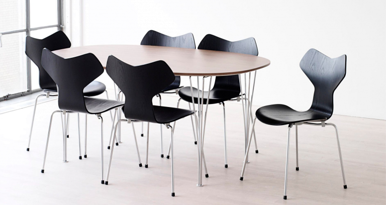 Fritz Hansen B614 tafel wit laminaat 240x120