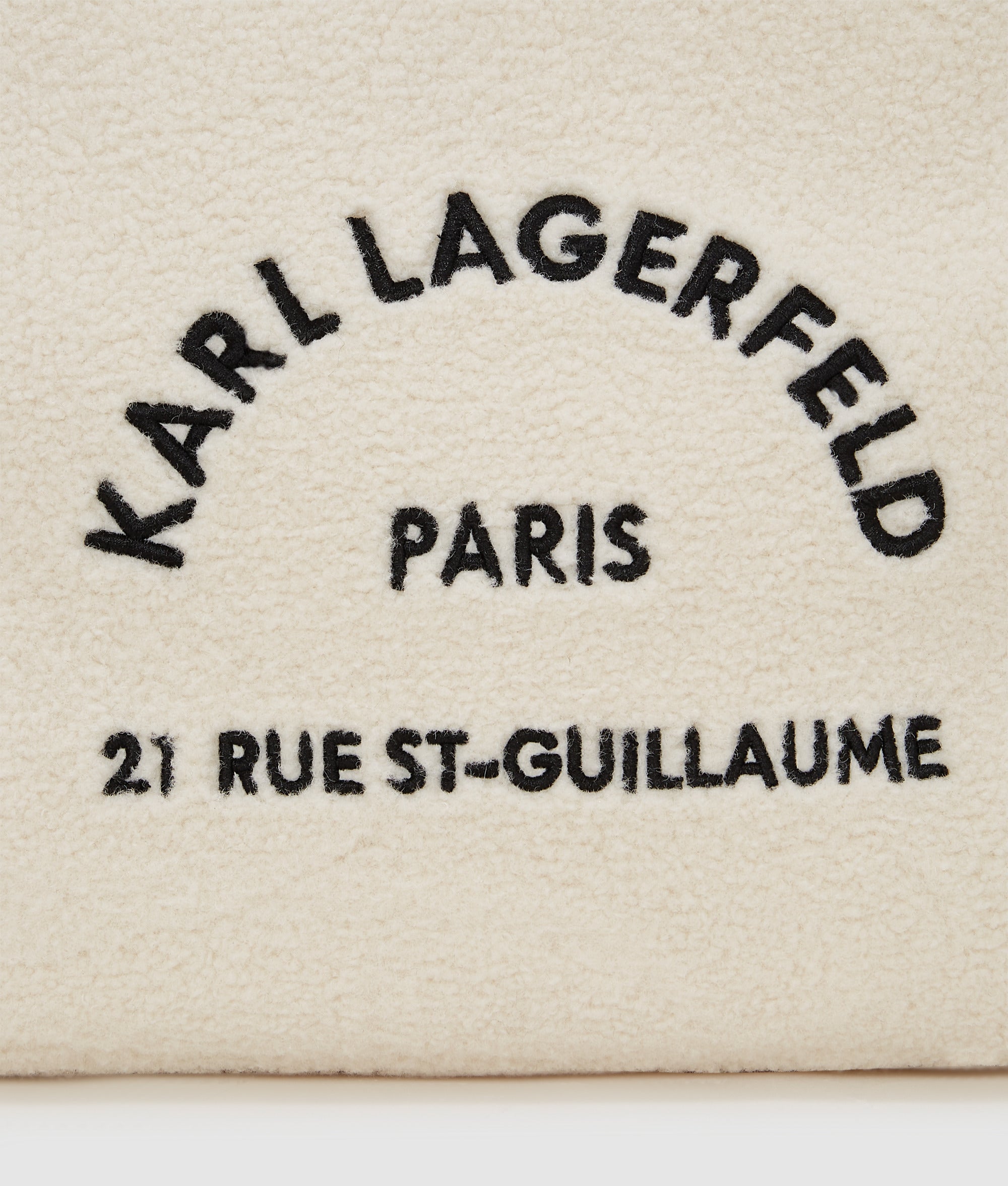 Rue St-Guillaume draagtas met imitatie-schapenvacht