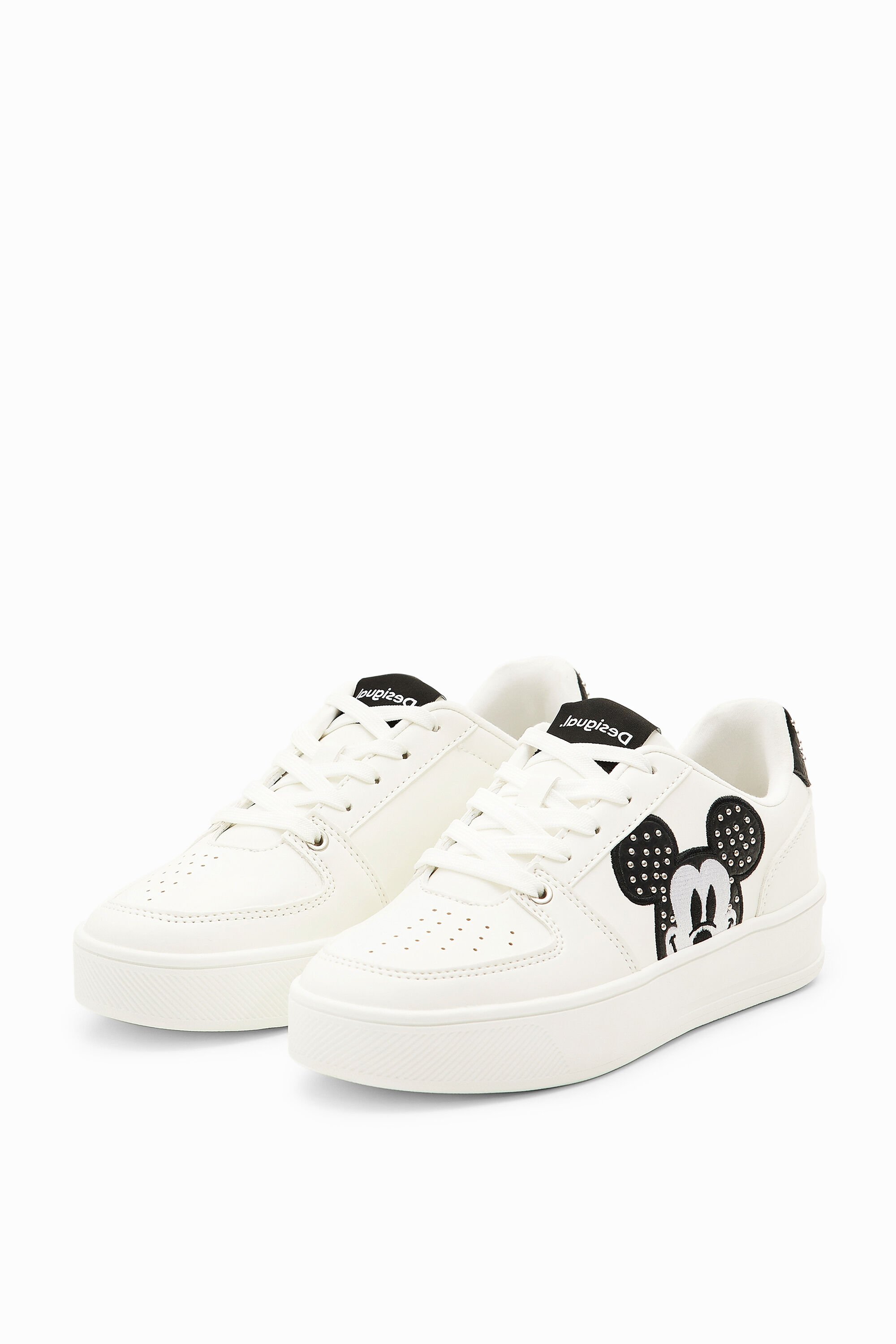 Baskets clous Mickey Mouse