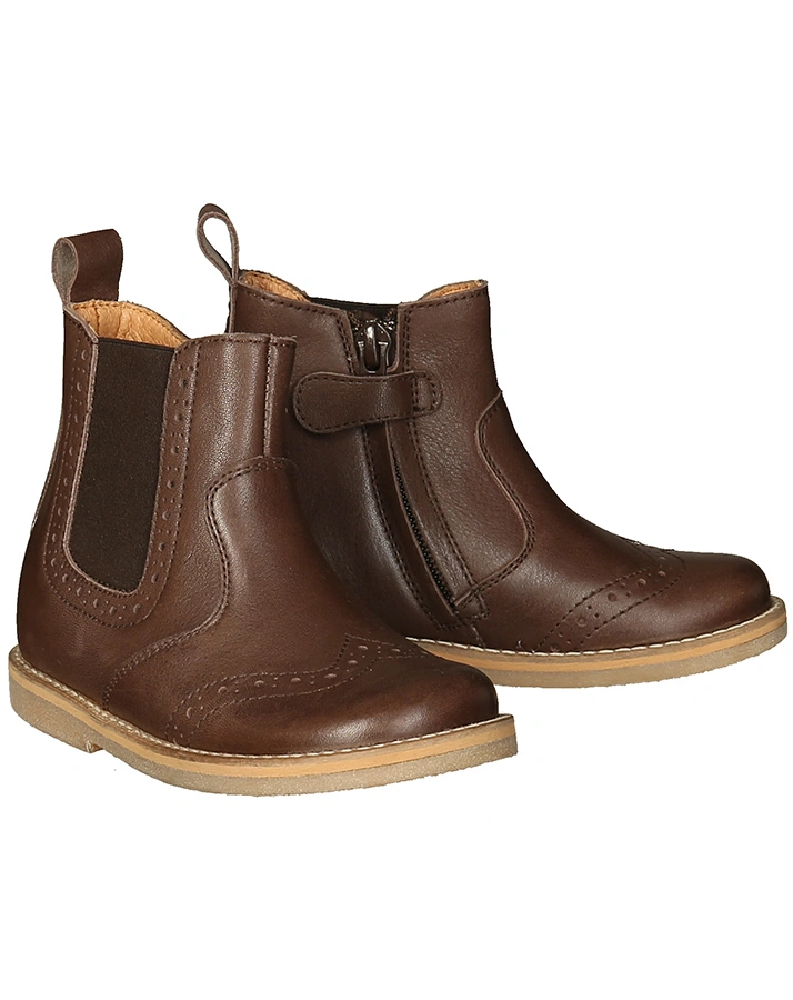 Chelsea-Boots LEVENTE mit Lochmuster in dunkelbraun