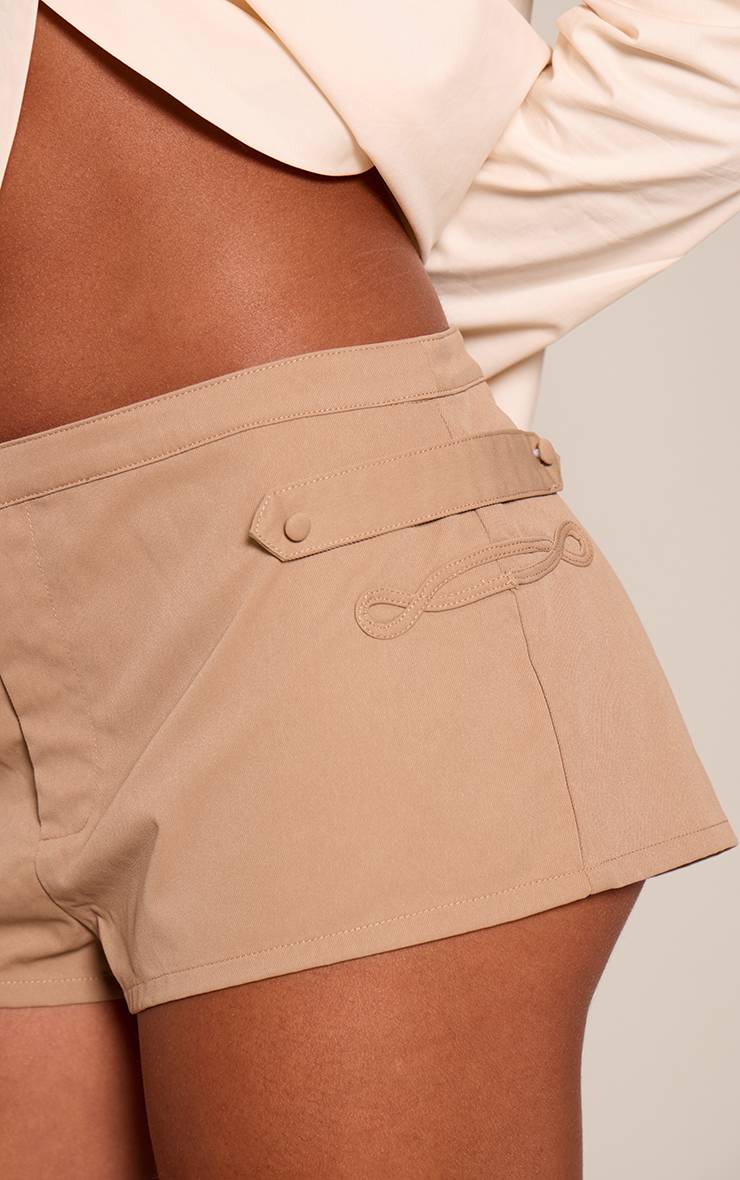 Beige Short Hot Pant Tissé Pierre Détail Militaire