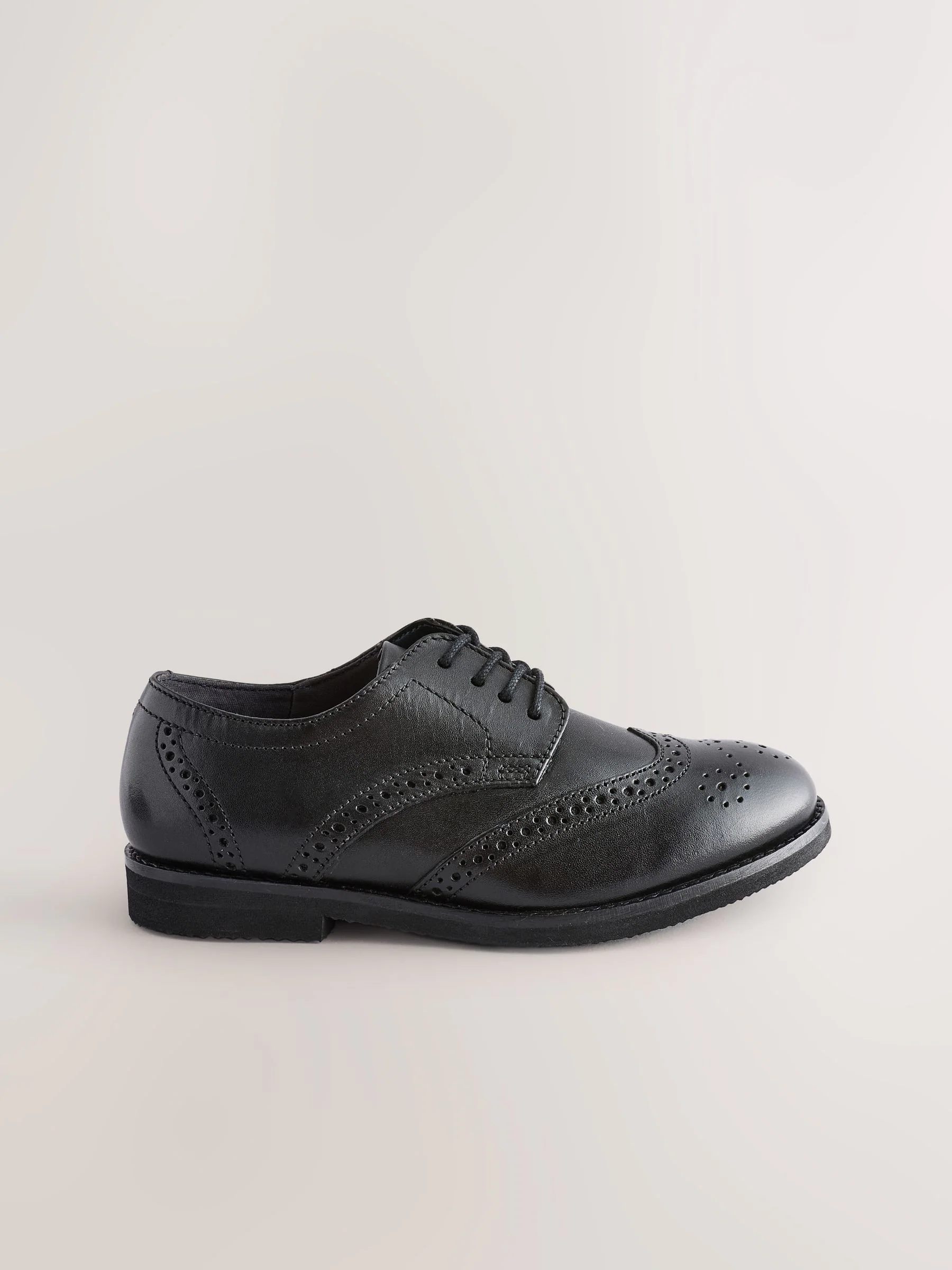 Zwart - Modieuze brogues van leer