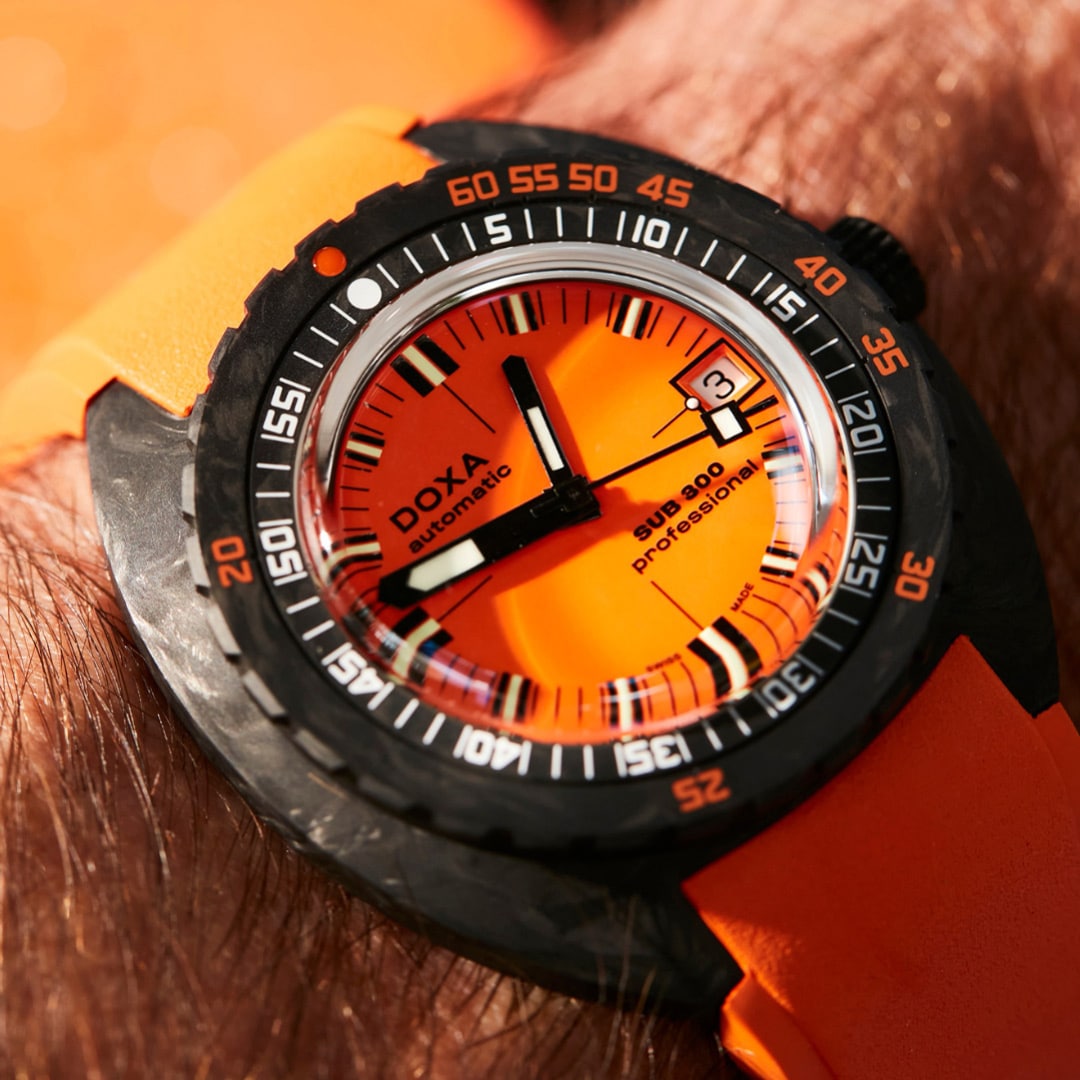 Doxa SUB 300 Carbon Professional