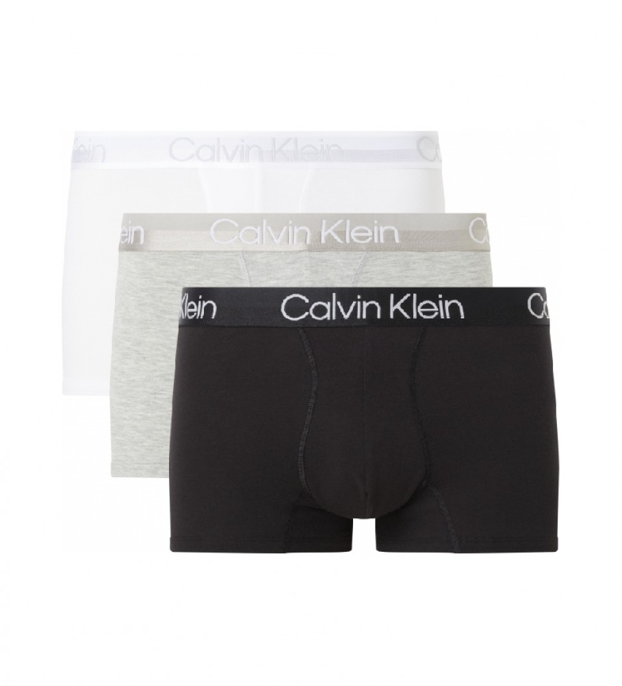 Conjunto de 3 cuecas boxer Calvin Klein 000NB2970A UW6 nas cores preto, cinza e branco.