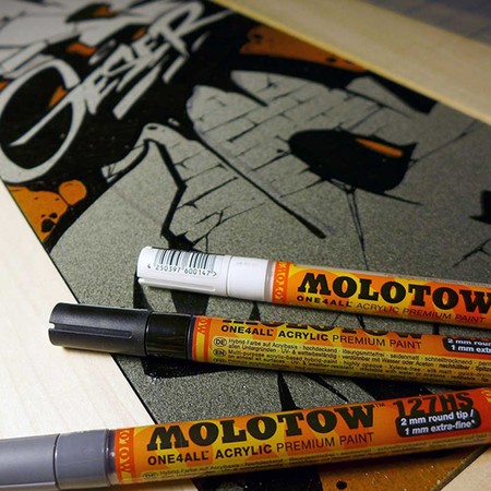 Molotow One4All 127HS 2 mm by MolotowAcrylmarker - metallic silber - 2 mm