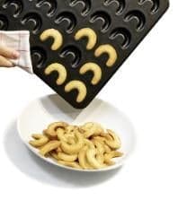 ZENKER Vanillekipferl-Backblech klein VE