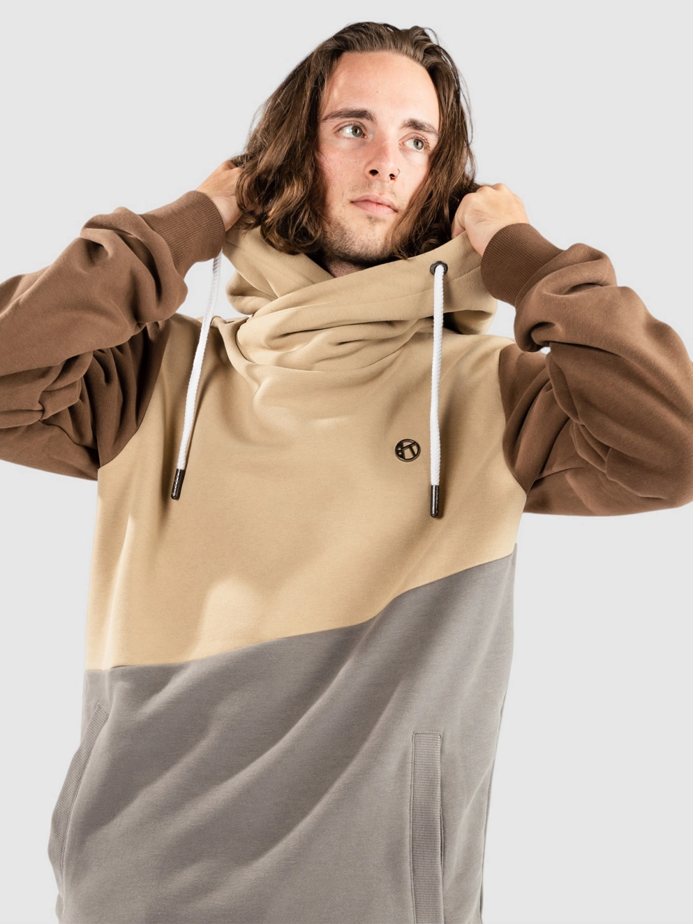 Kazane Johan Hoodie carafe chin pewter