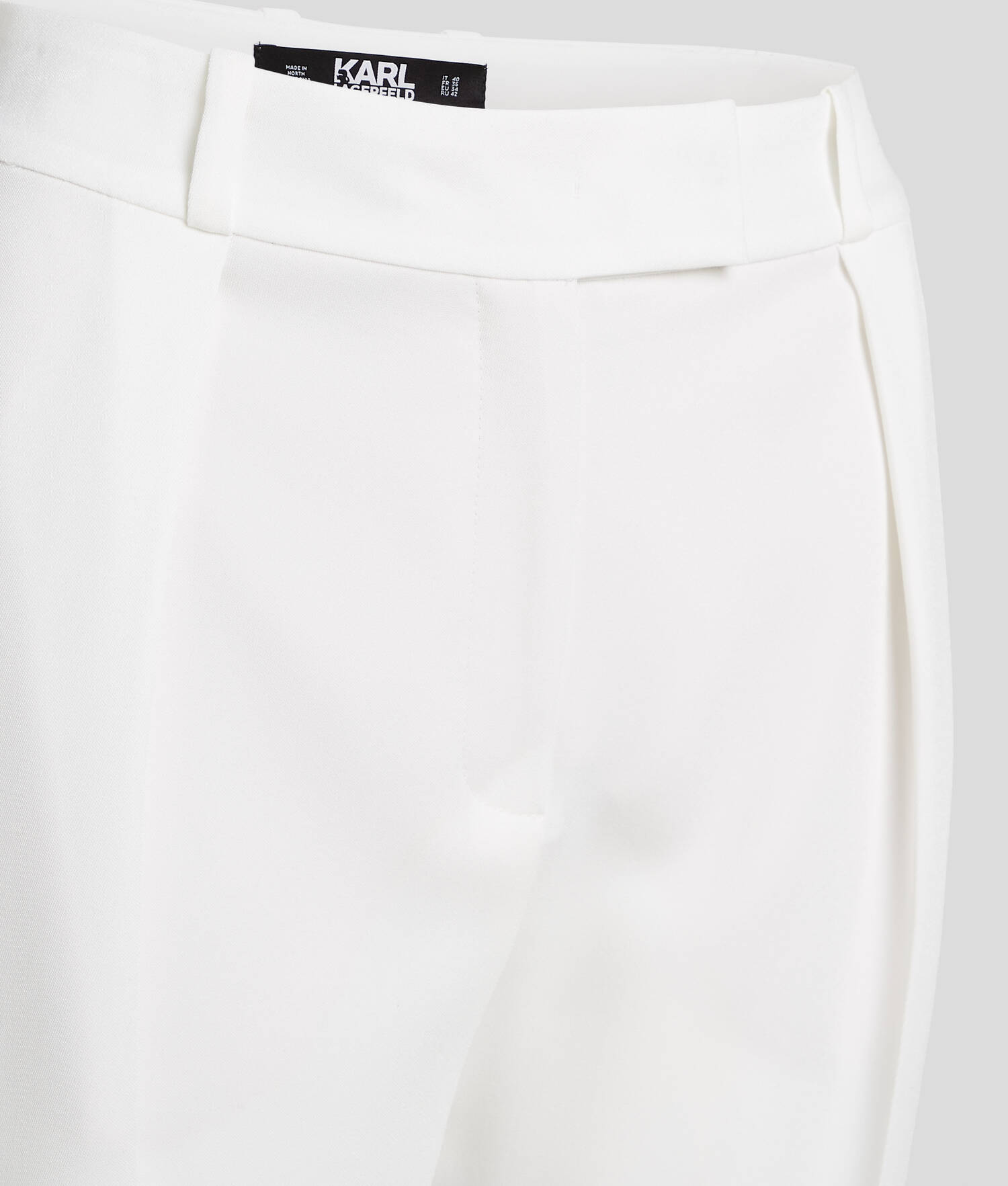 PANTALON HABILLÉ À EMPIÈCEMENTS CONTRASTANTS