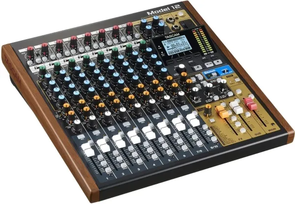 Tascam Model 12, 12 kanaler, Bluetooth, 16 W, Sort, Træ