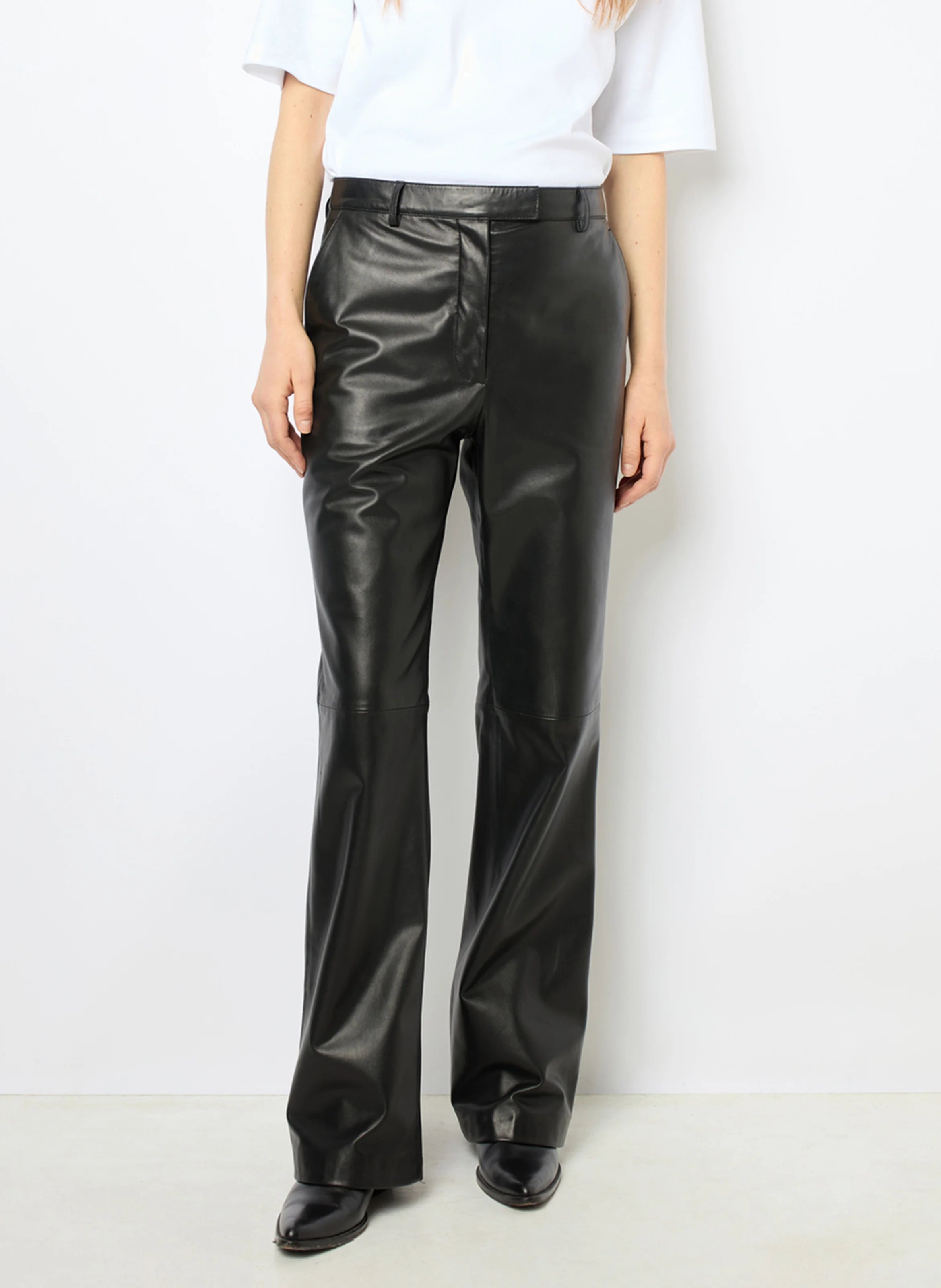 NOOR - Pantalon droit taille haute en 100 cuir d'agneau | Noir