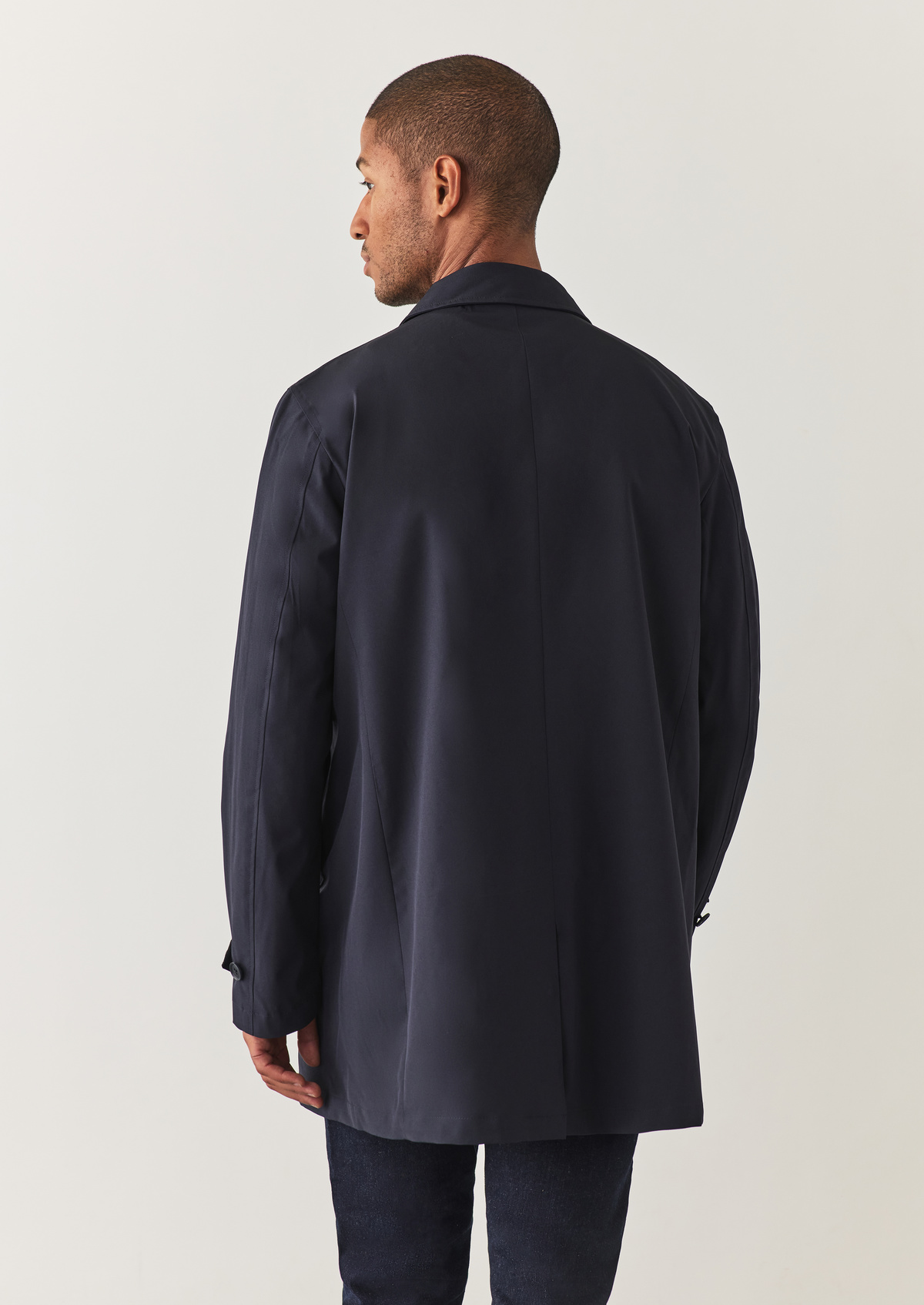 Trench droit de voyage uni bleu marine