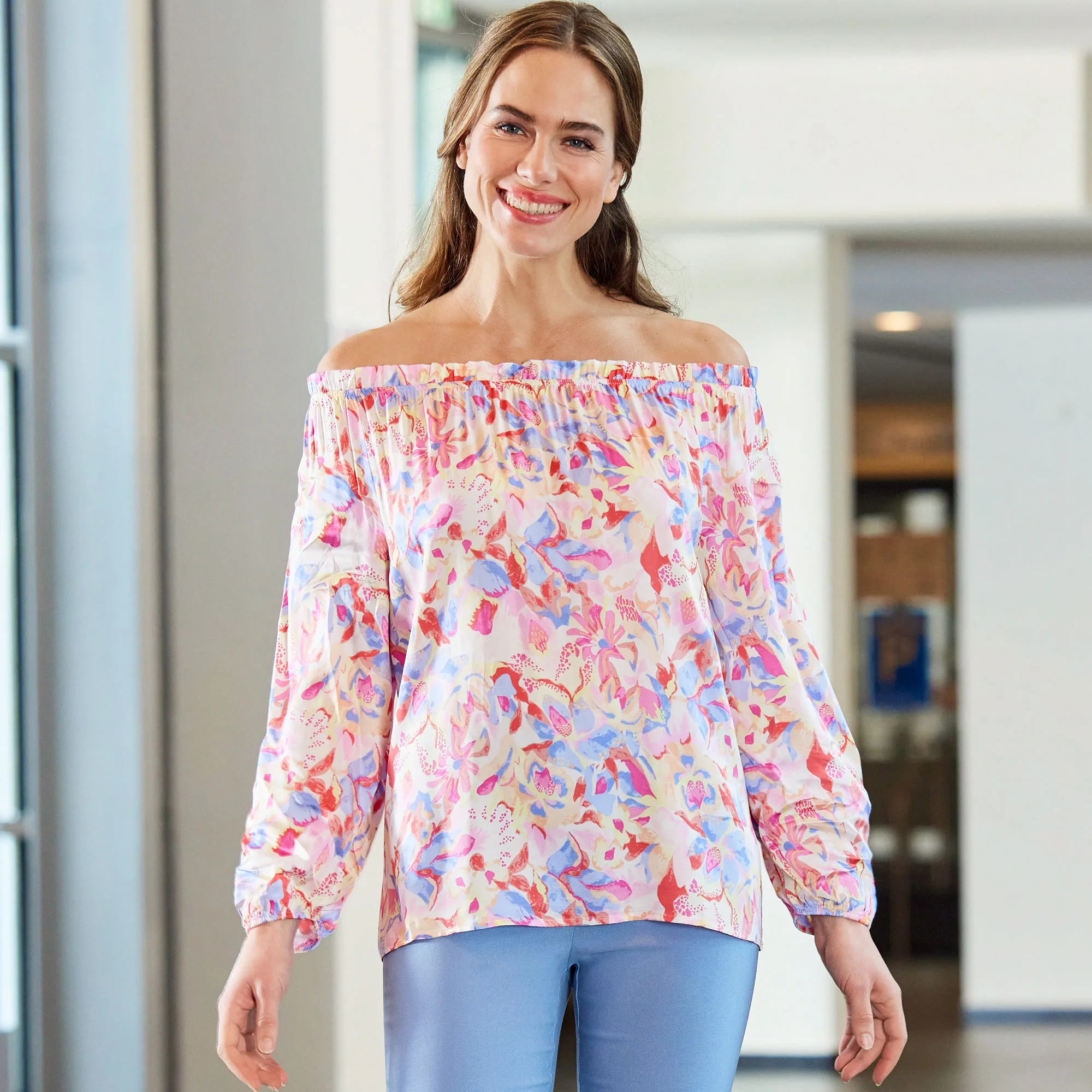 Damen-Bluse mit elastischem Ausschnitt