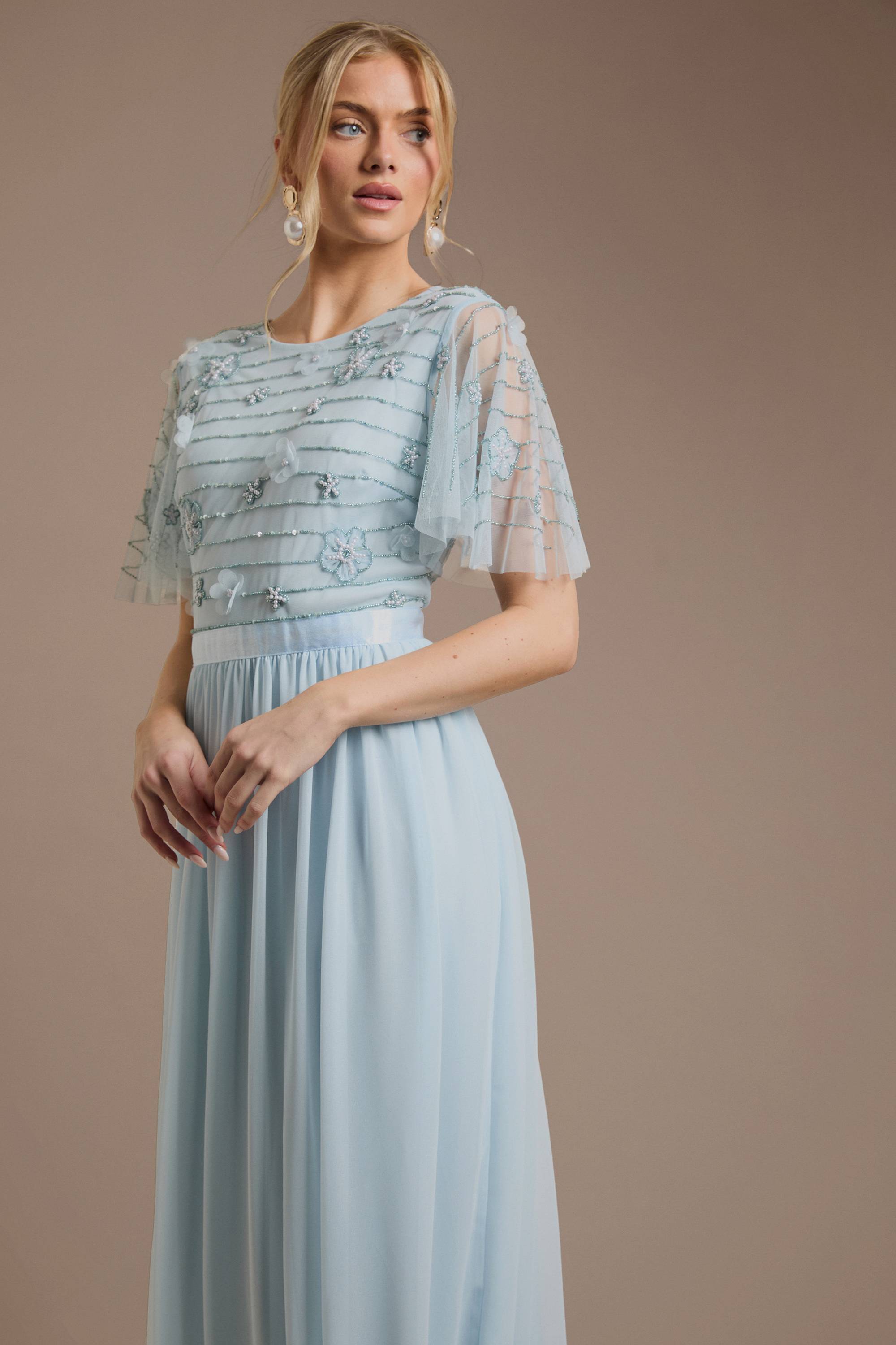 Oasis Robe Maxi À Manches Ajourées En Tulle Ornée De Fleurs Petite