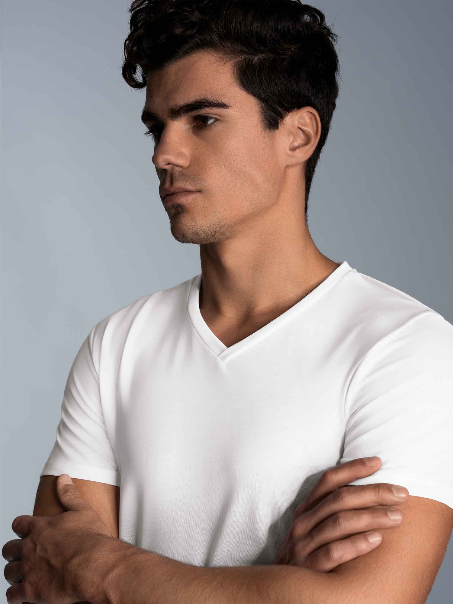 V-Shirt aus 100% Lyocell Weiss