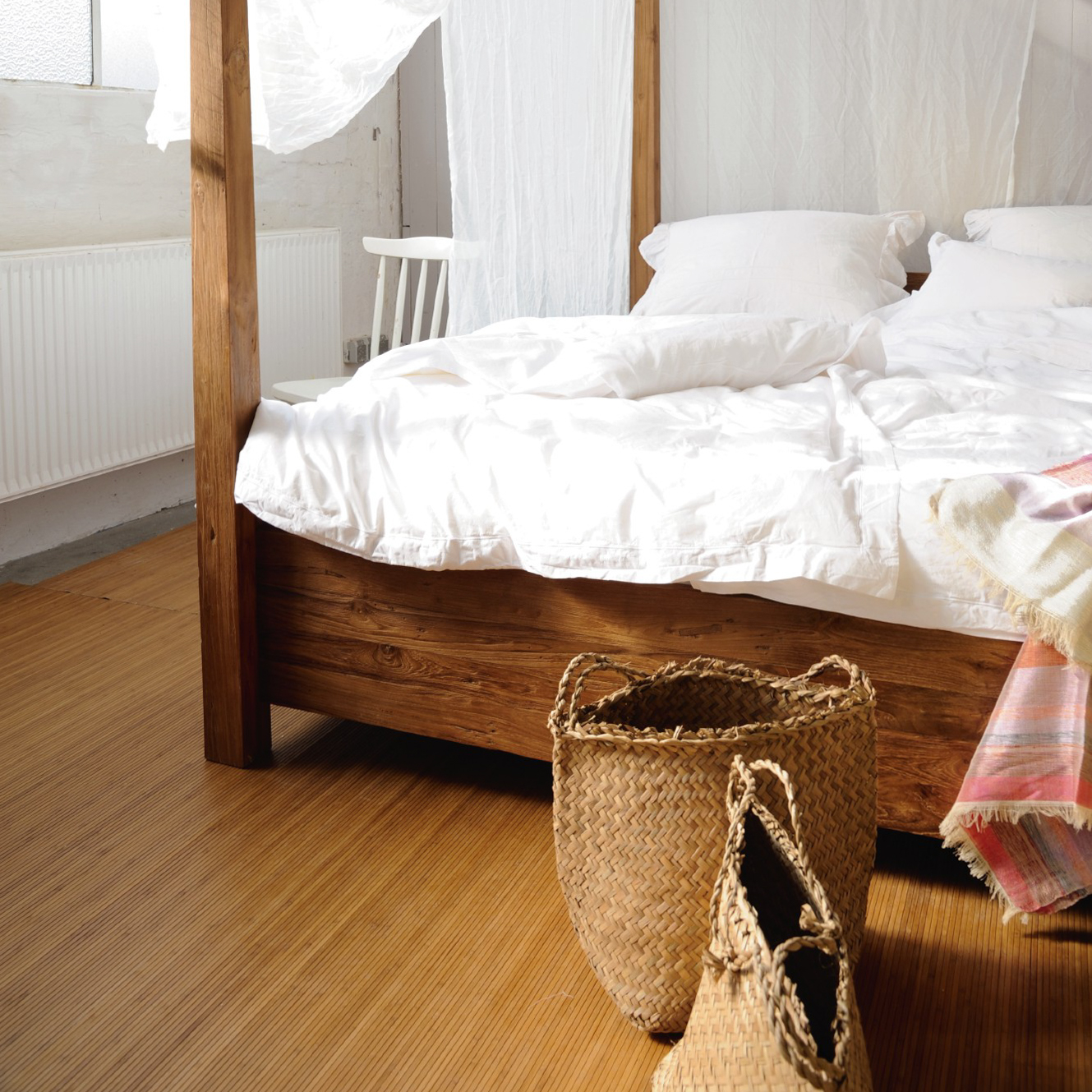 Himmelbett 'Surakarta' aus recyceltem Teak, natur, B 160 cm, L 200 cm von fischer's lagerhaus