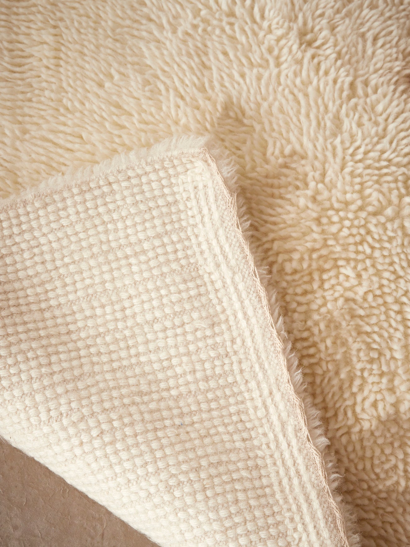 Tapis poils longs pure laine