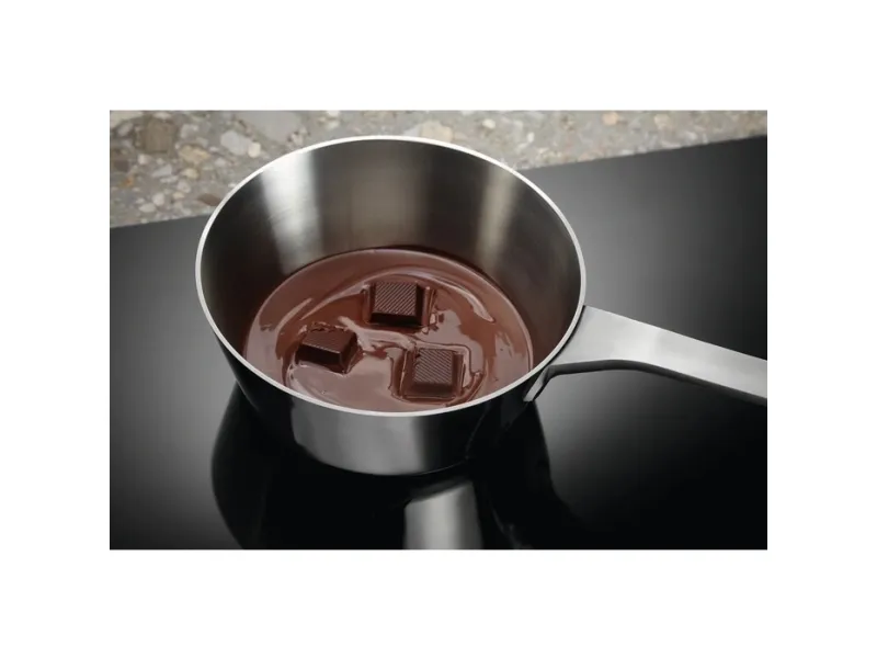 Electrolux LIT30231C, Sort, Indbygget, 29 cm, Zone induktionskogeplade, Keramisk, 2 zone(s)