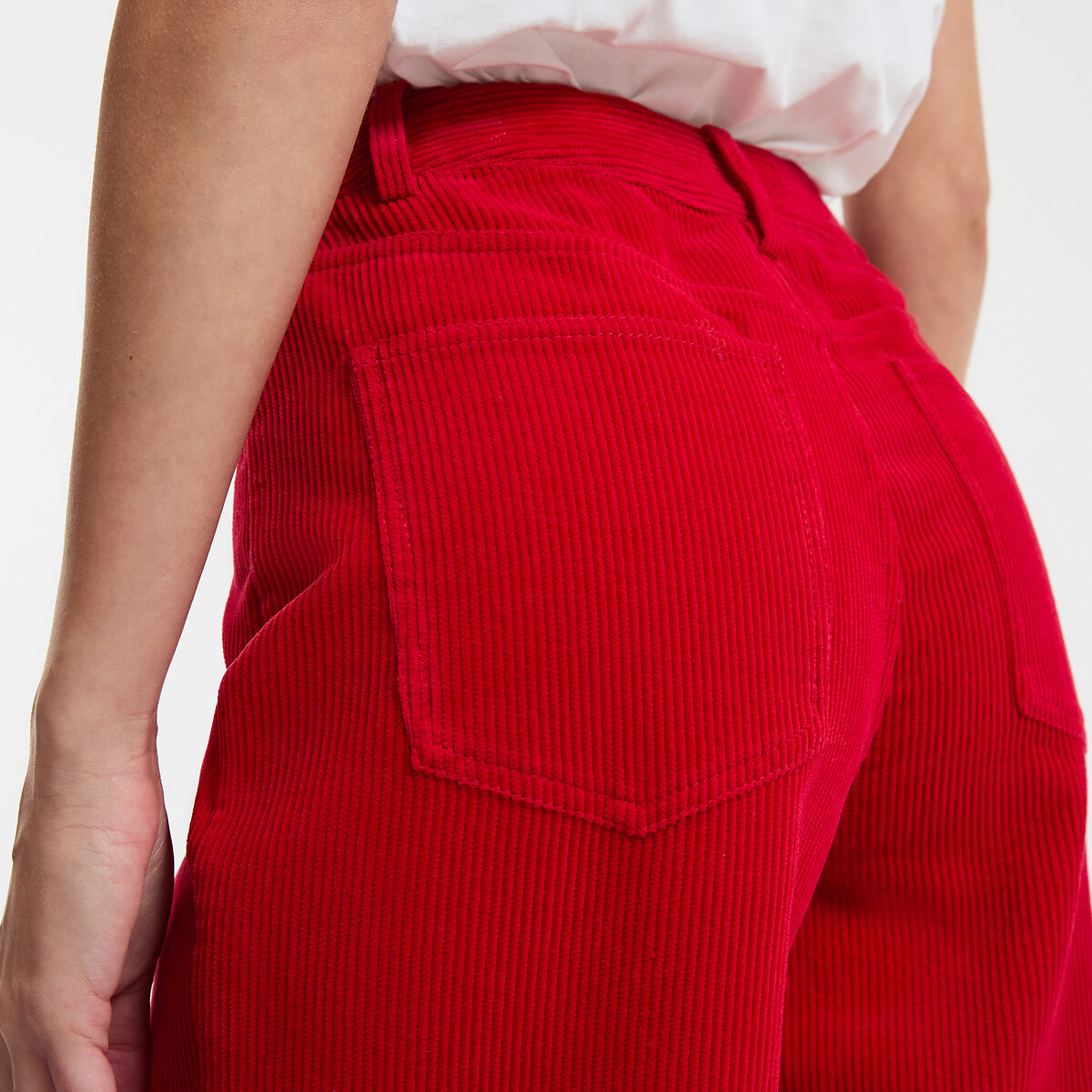 COLEÇÕES LA REDOUTE<br>Jeans largos de veludo cotelê