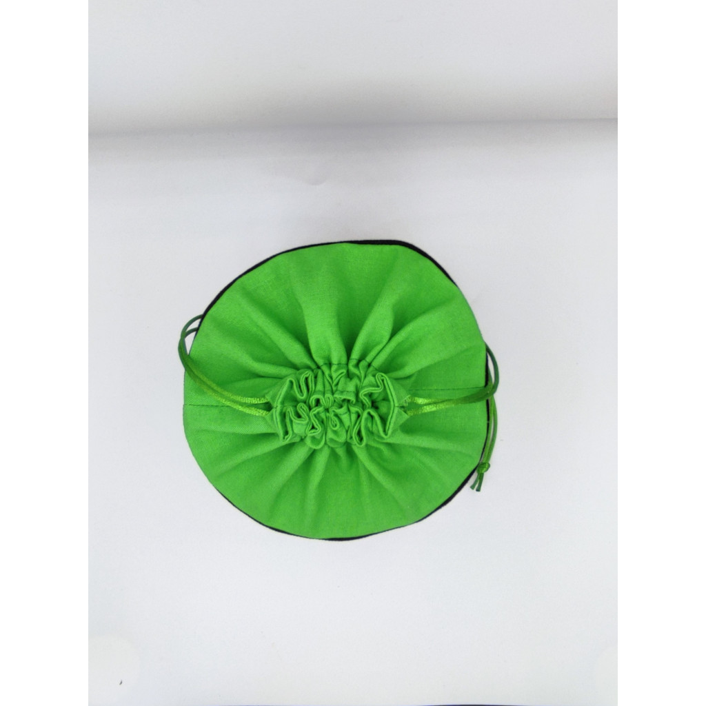 Bourse à dés carrée Noire - Cercle de dés Vert