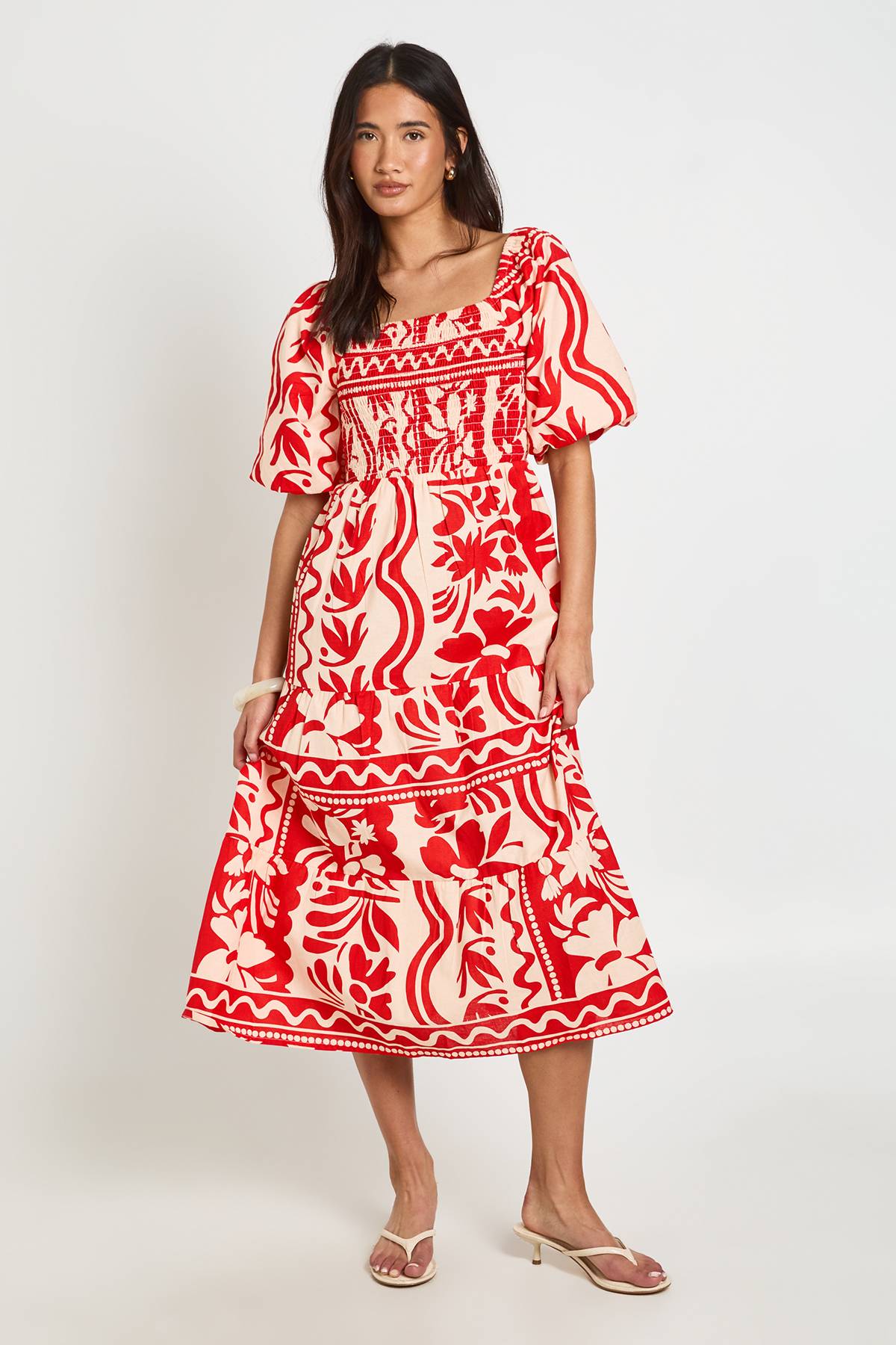 boohoo Robe Midi Évasée À Imprimé Fleuri Petite Avec Manches Volumineuses Et Jupe À Volants Effet Lin