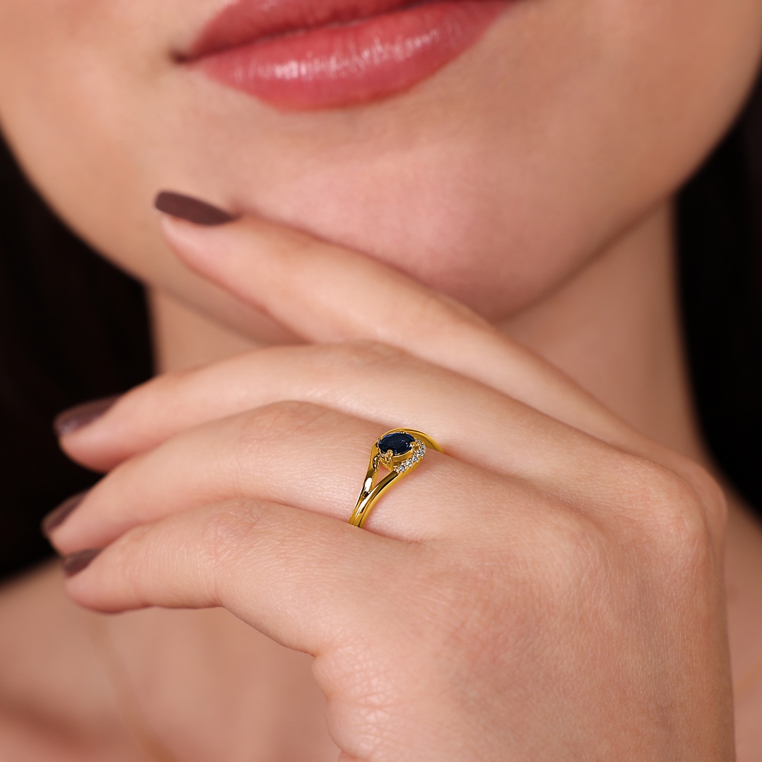 Saphirring 750/18 K Gelbgold mit Diamanten 0.03 ct H/si
