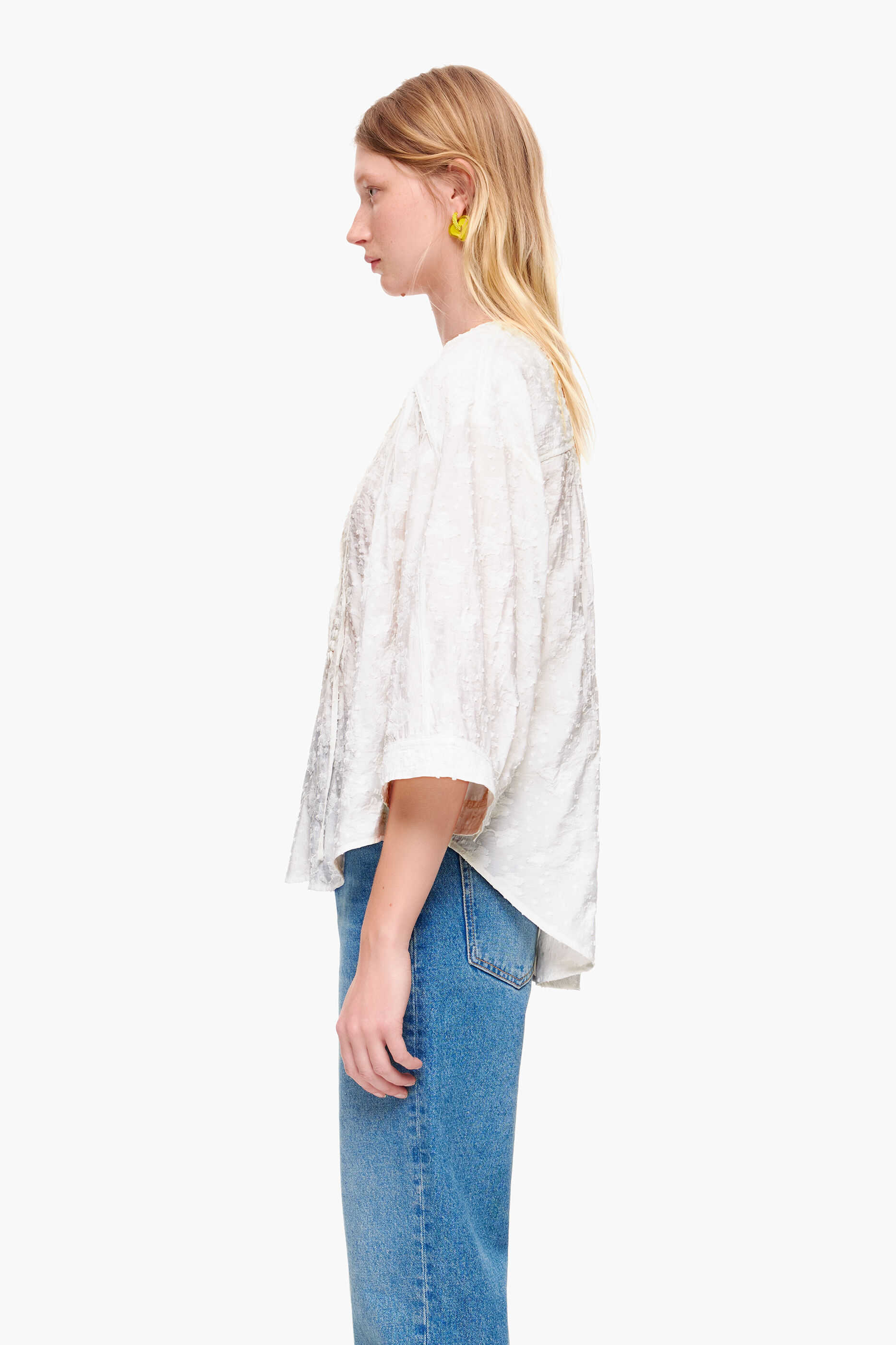 Blusa cropped com estampa floral jacquard