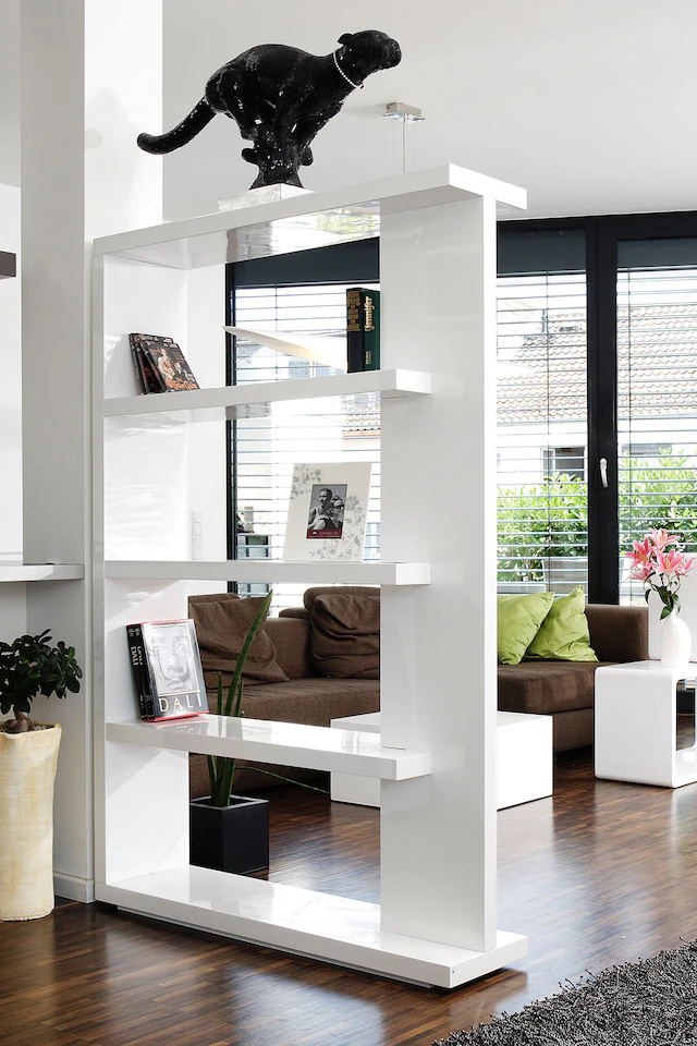 SalesFever Raumteilerregal »Levanto Regal mit Stil« Ultramoderner Raumteiler-Regal: Hochglanz-Optik mit 4 Ablageböden