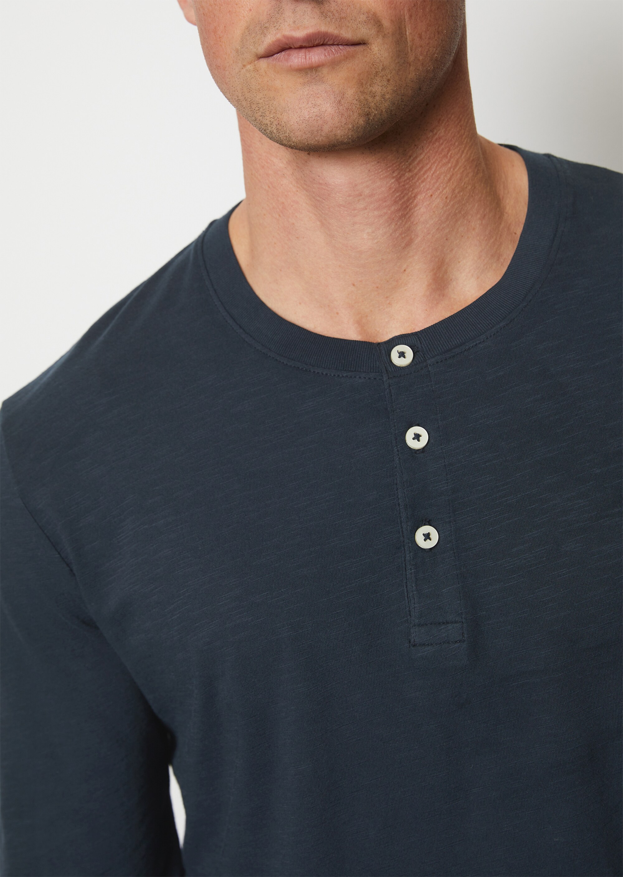 Serafino-Longsleeve regular in Slub-Jersey-Qualität