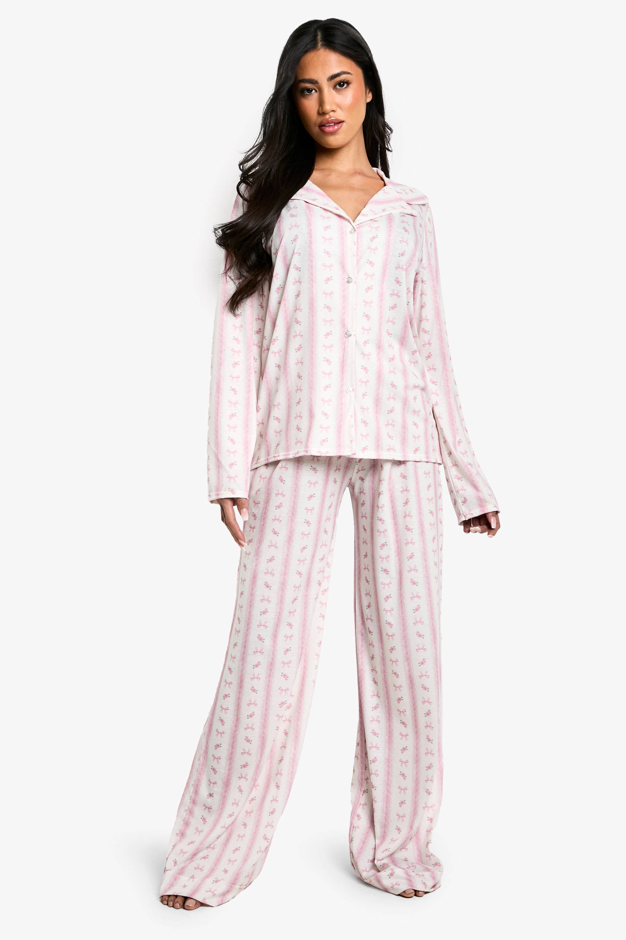 boohoo Ensemble De Pyjama Chemise À Manches Longues Et Pantalon Imprimé Nœuds