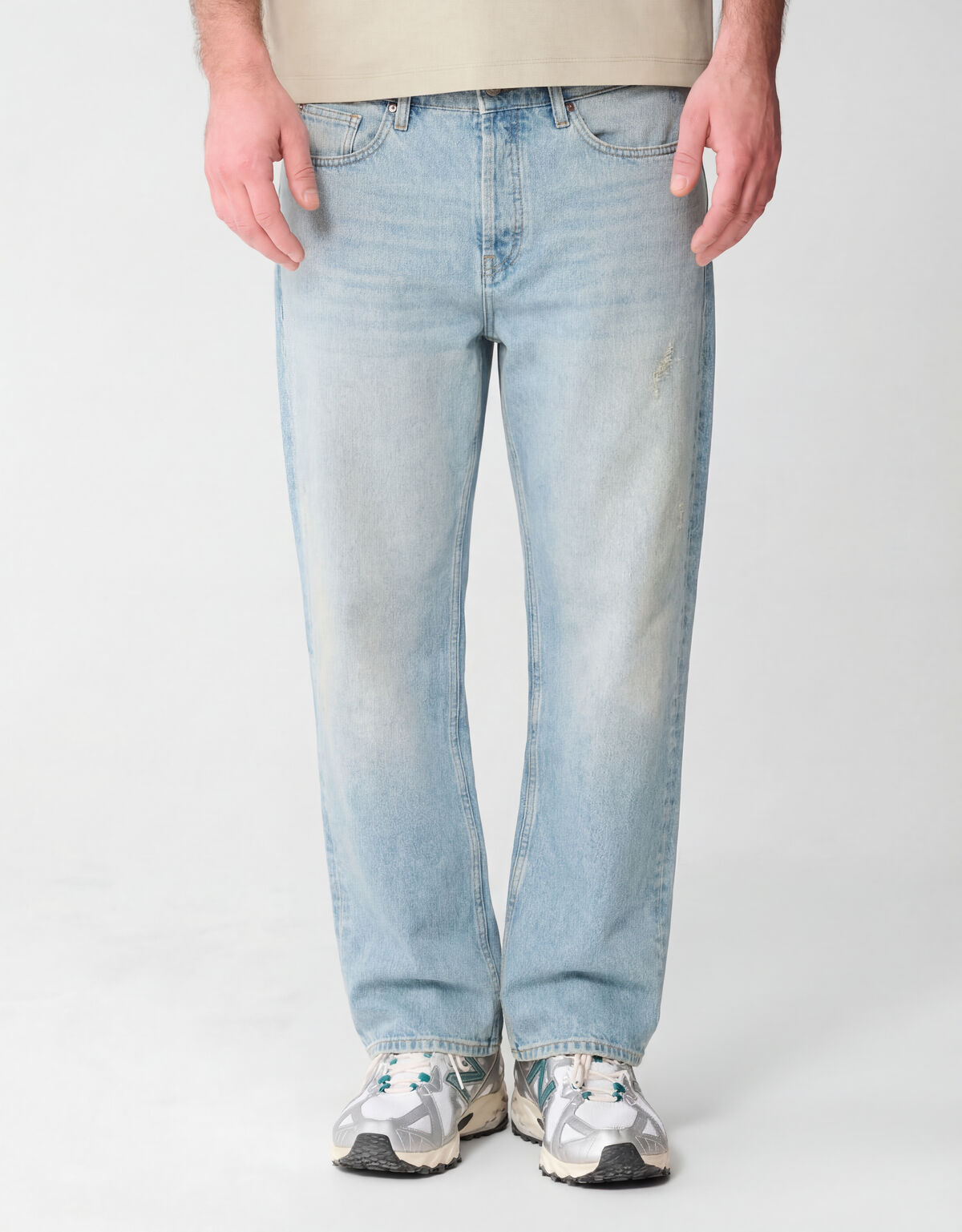 Destroy Relaxed Fit Jeans Bleached L32