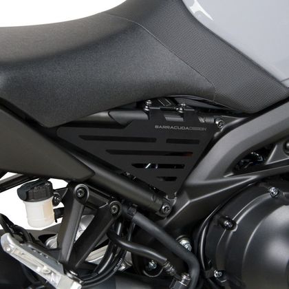 Plaques latérales Barracuda YAMAHA MT 09 - XSR 900 - Noir