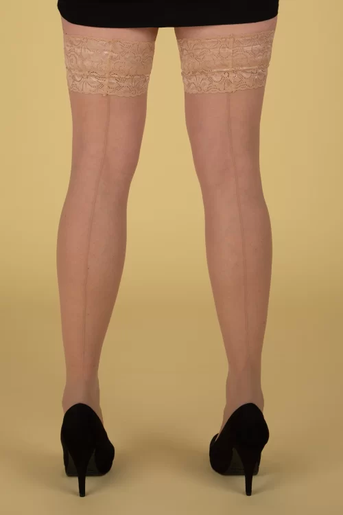 Scarlet Klassieke Hold-ups van kant met Seamer-kant in nude met nude-naad