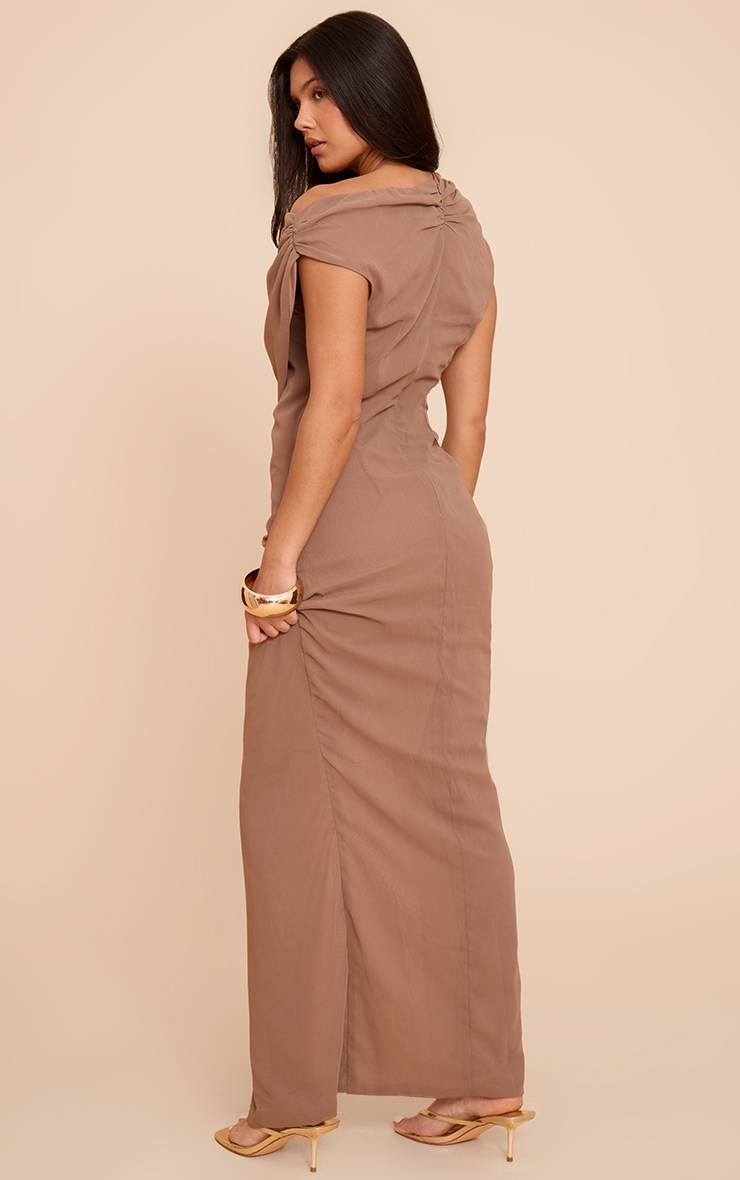 Deep Taupe Robe Longue En Mousseline À Col Bénitier