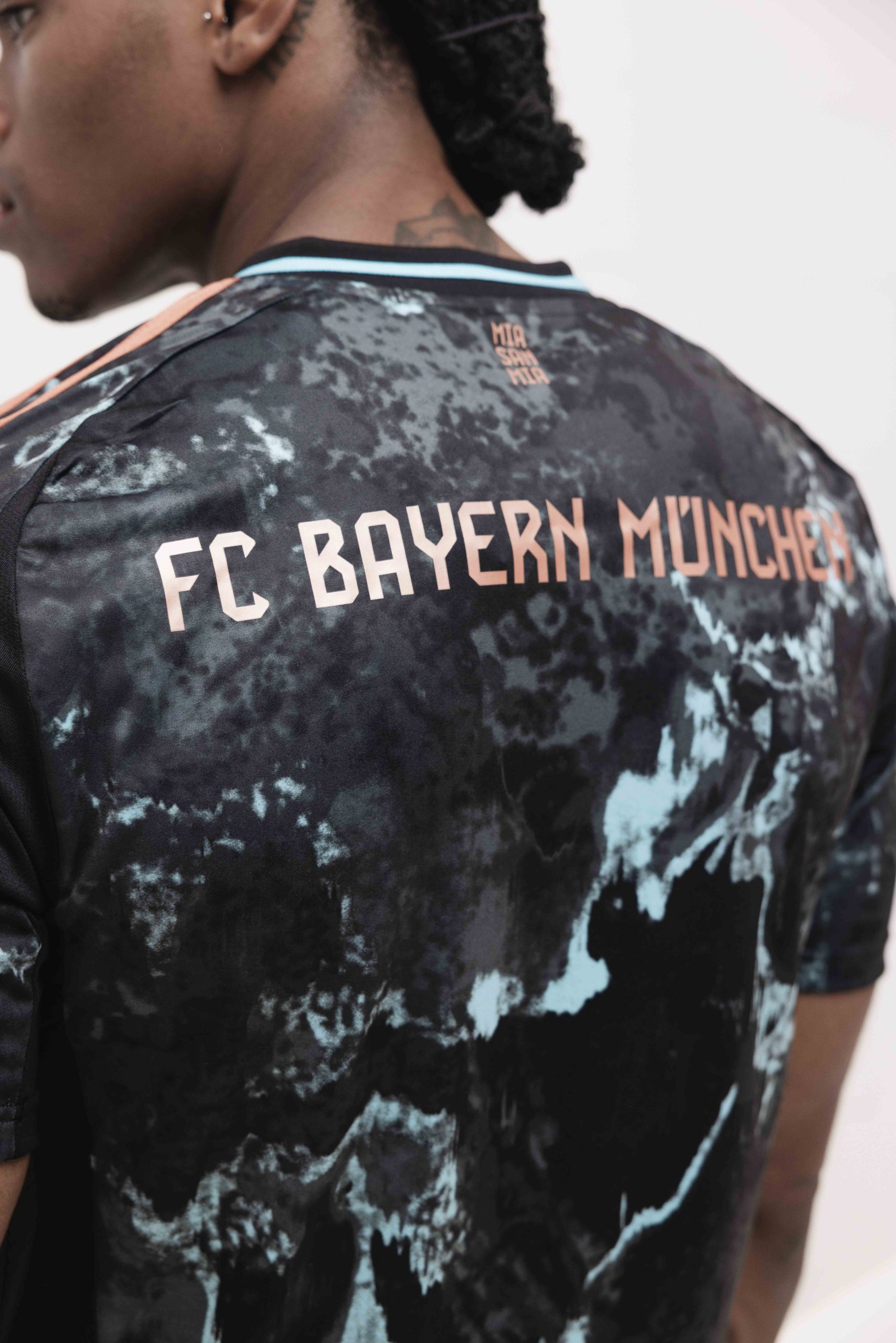 F.C. Bayern München Uit Shirt Senior 2024/2025