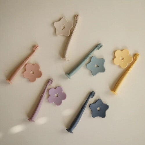 Mushie siliconen kindertandenborstel bloem - soft lilac