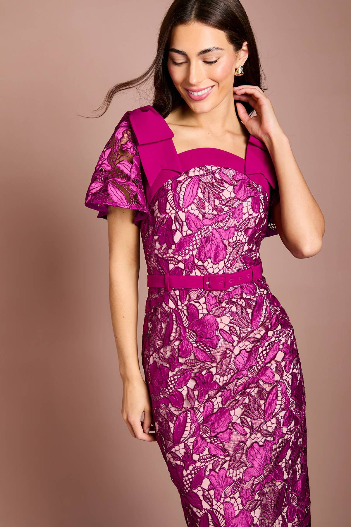 Coast Robe Crayon Midi Avec Nœud En Dentelle Aux Épaules