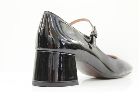 BIBI LOU Pumps