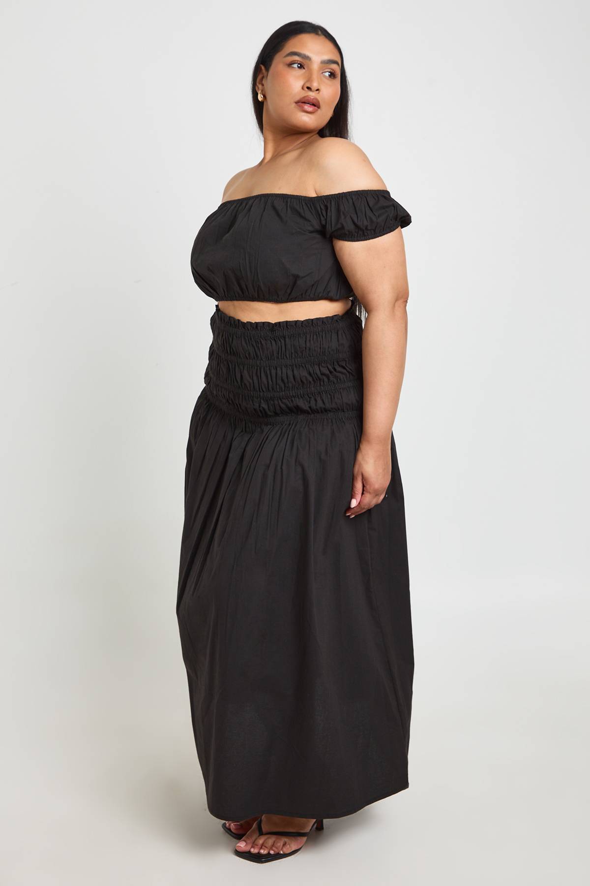 boohoo Ensemble Grande Taille Haut Bardot Et Jupe En Popeline De Coton