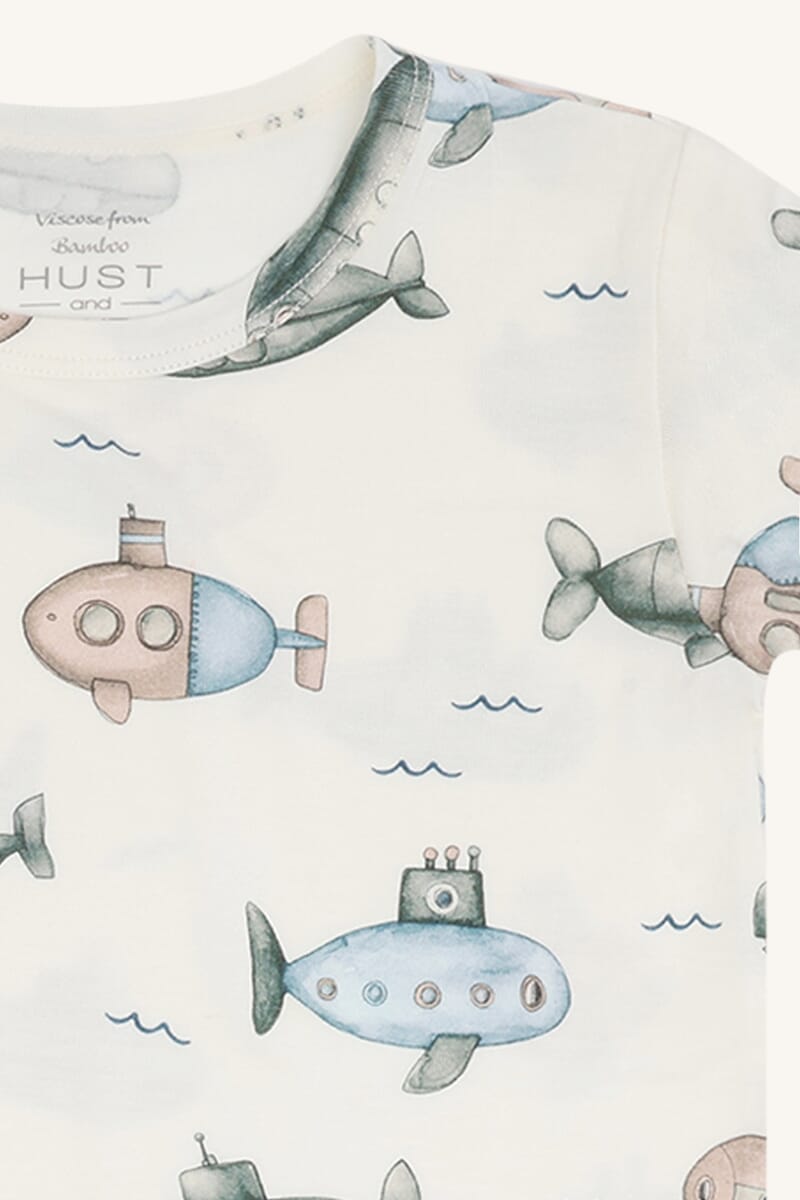 Austin T-shirt LS Submarine ivory - Hust & Claire - Rumpetroll