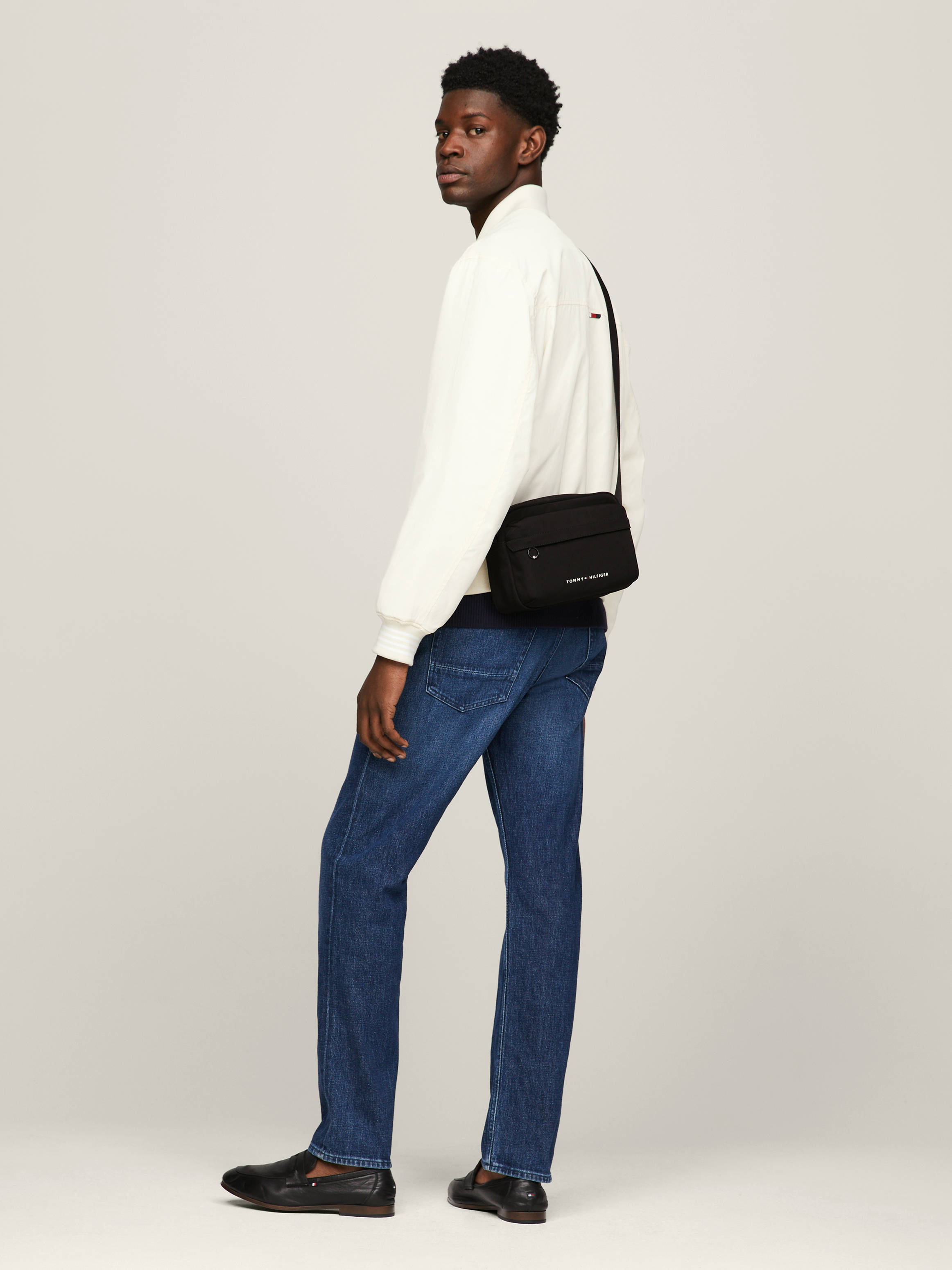 Tommy Hilfiger schoudertas TH Skyline zwart